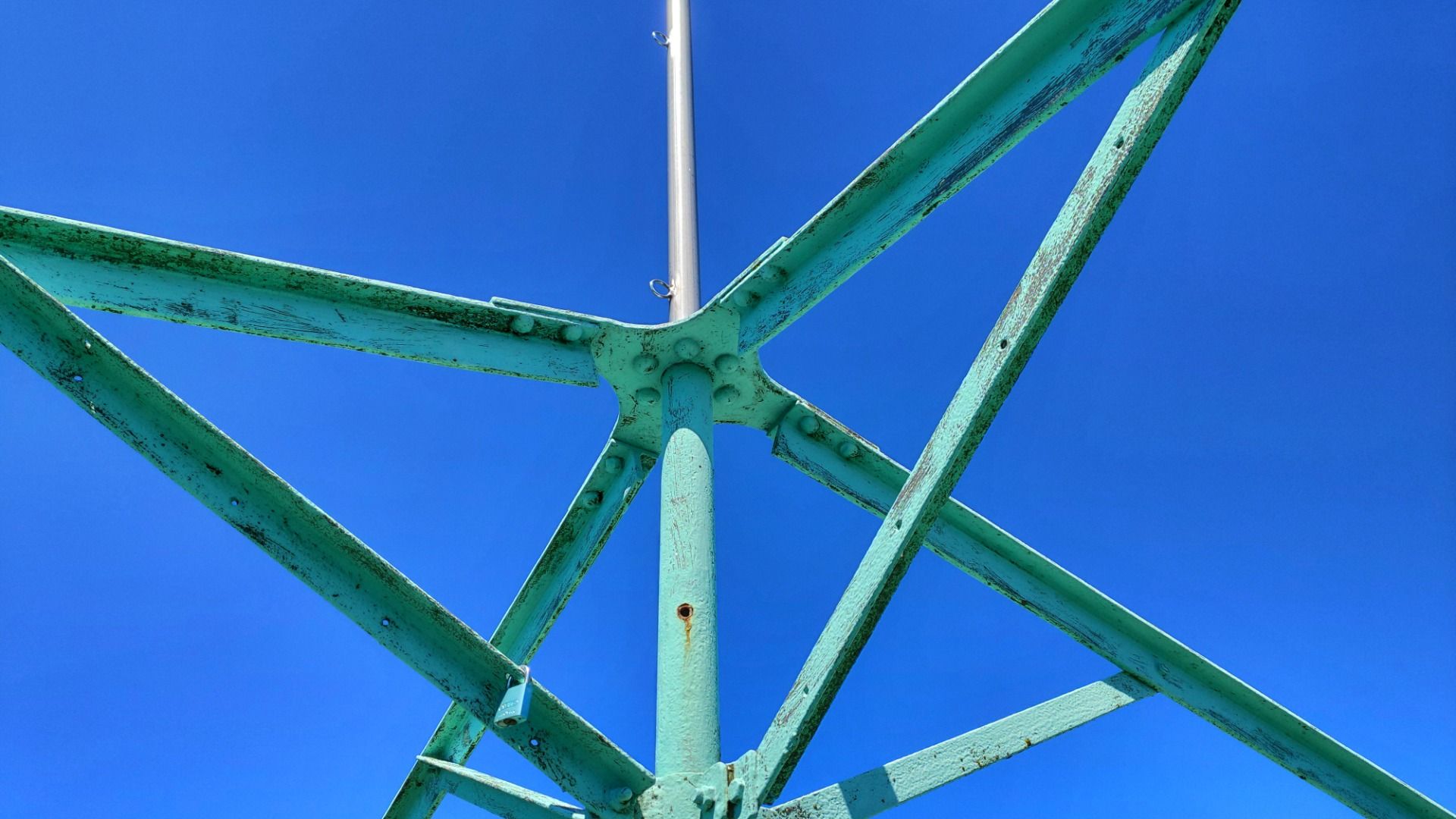 13 of the rivets