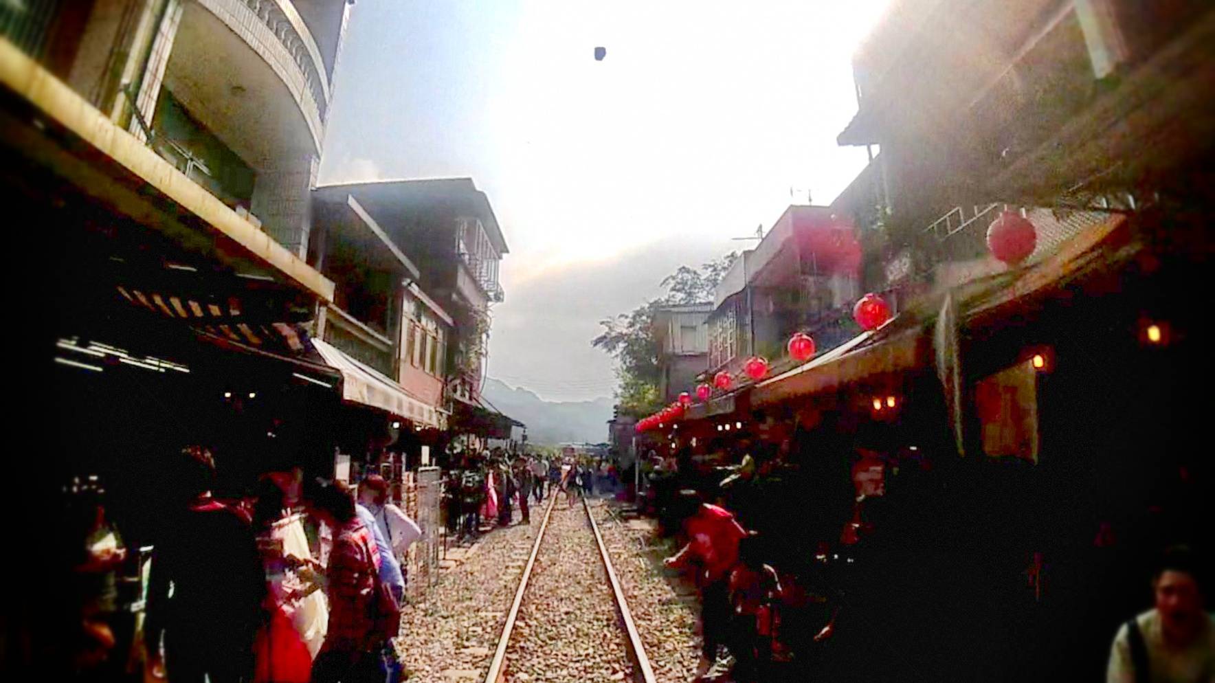 Sky lanterns in Shifen: Crime scene on the railway track