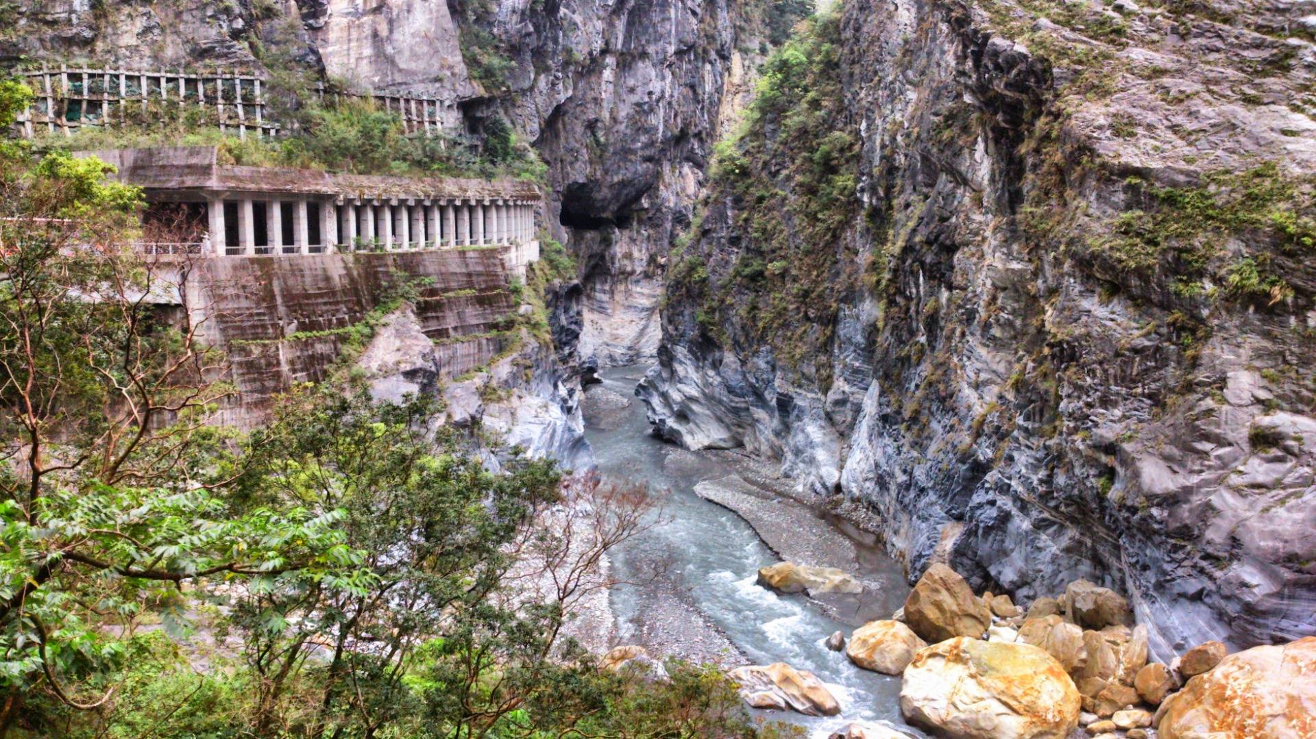 Taroko Gorge: Echoes between the rock of gods