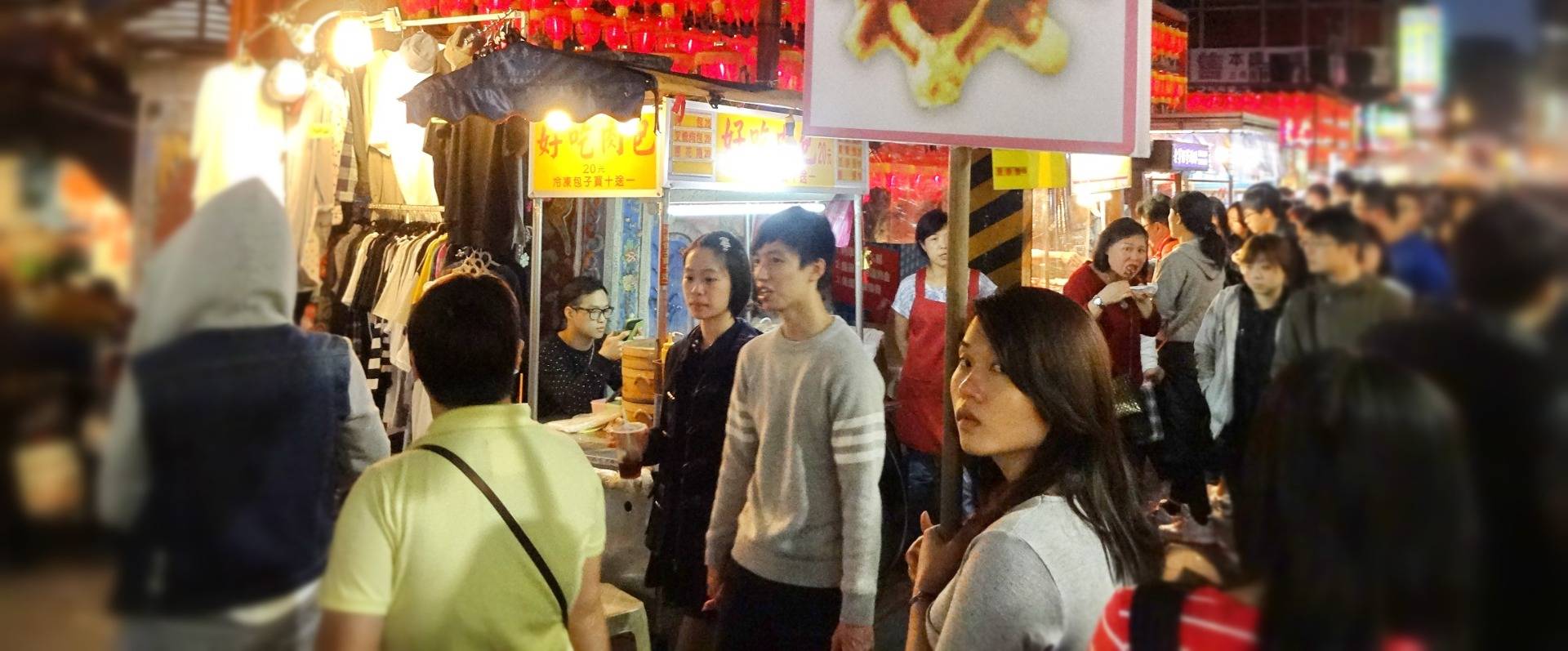 Taiwans night markets: How does a snake taste