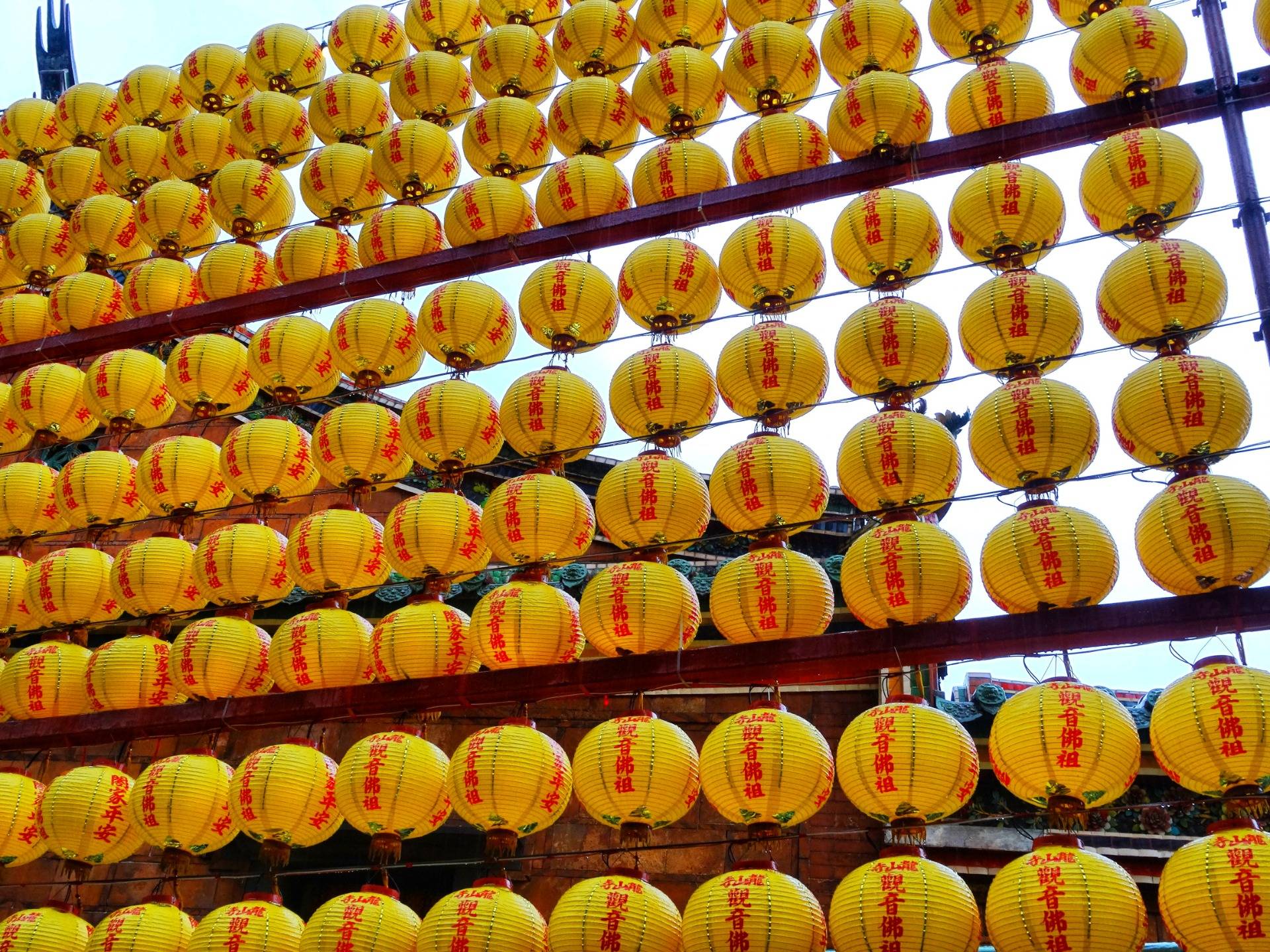 Ballons outside Mengjia