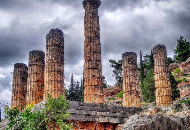 Oracle of Delphi: A trip to the center of the ancient