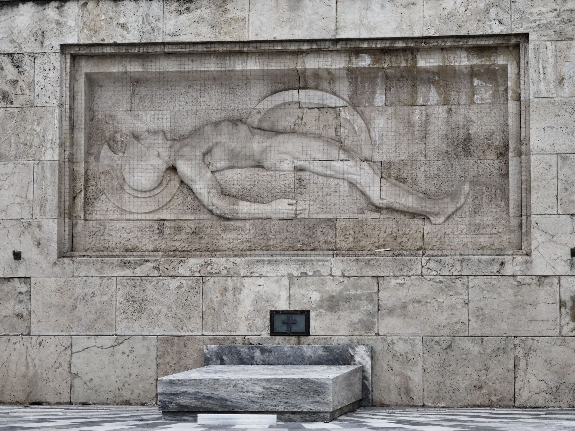 Pericles on his dead bed