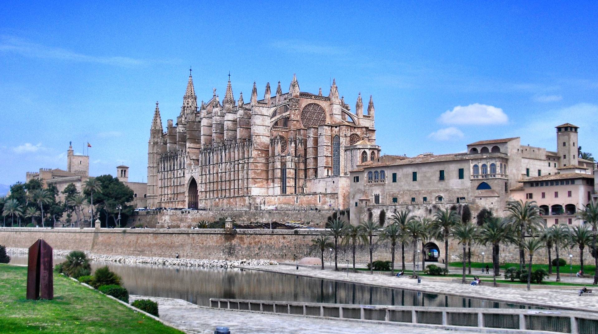 The magnificent cathedral of Palma de Mallorca