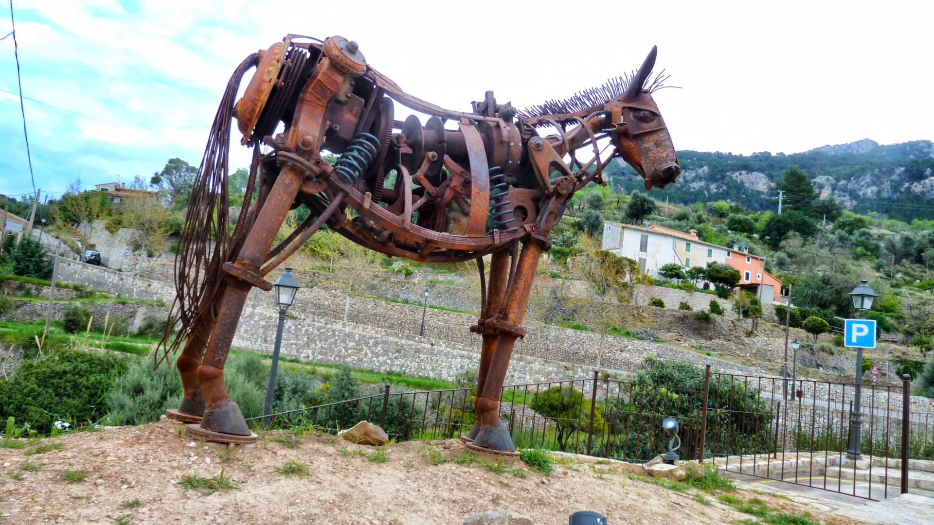 Iron horse art