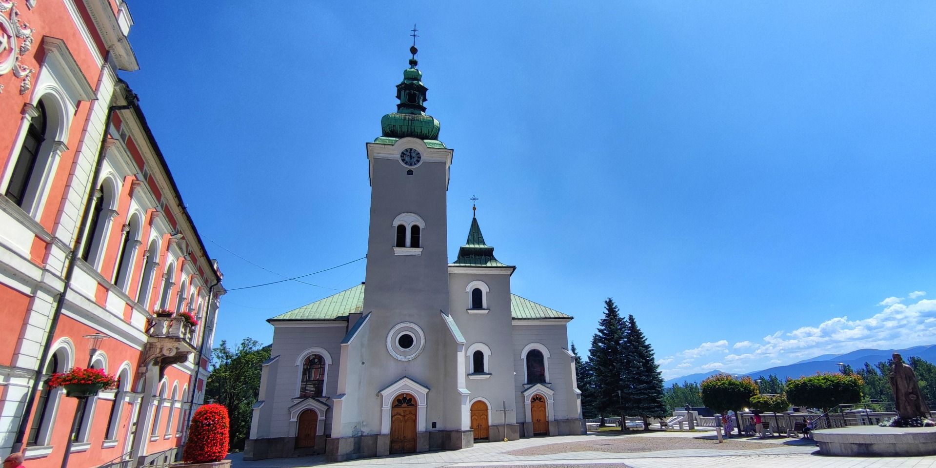 City hall and St. Andrew’s church