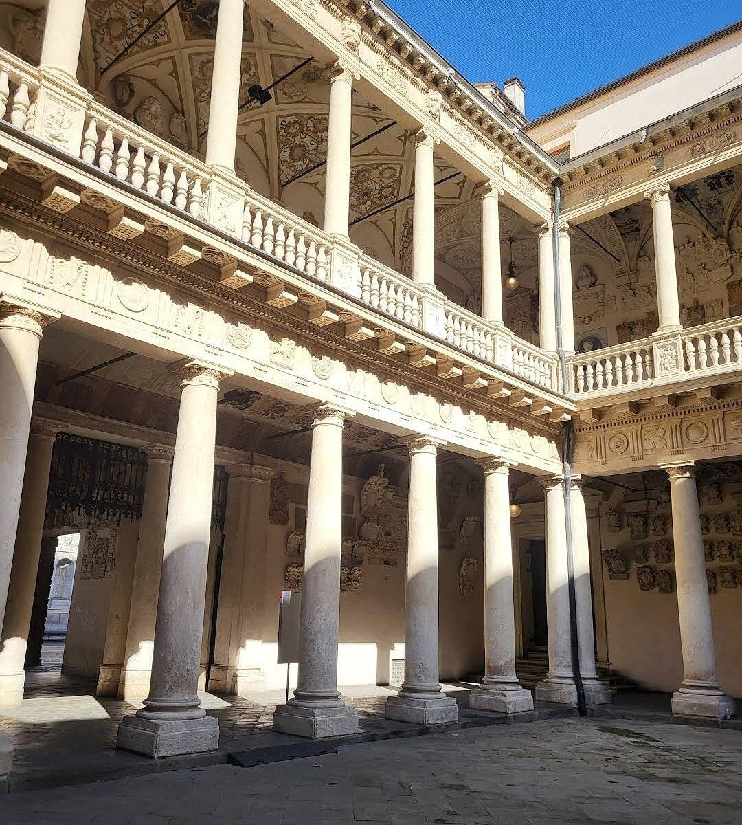 Palazzo del Bo inner court