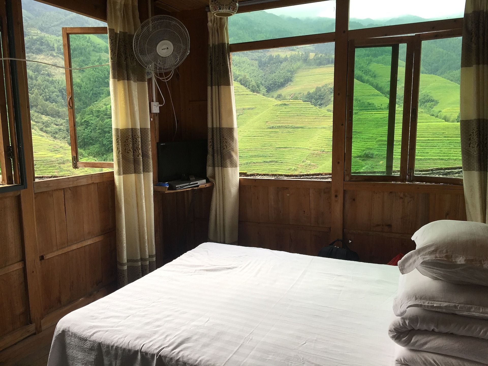 Guilin. Part 5. Hotel on the mountain.