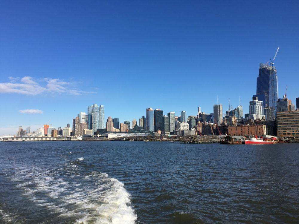 USA, New York, Manhattan. Boat trip along the island.