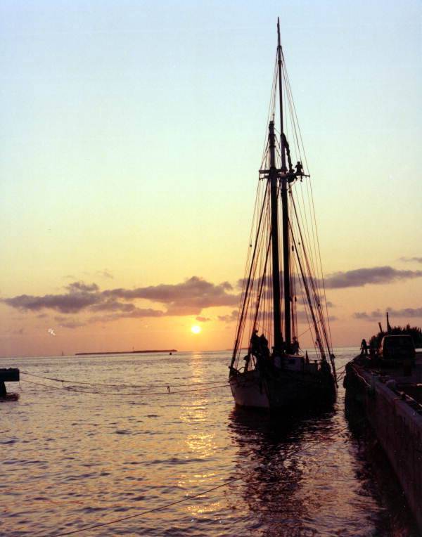 The schooner Western Union at sunset, … – License image – 70404854 ❘  lookphotos