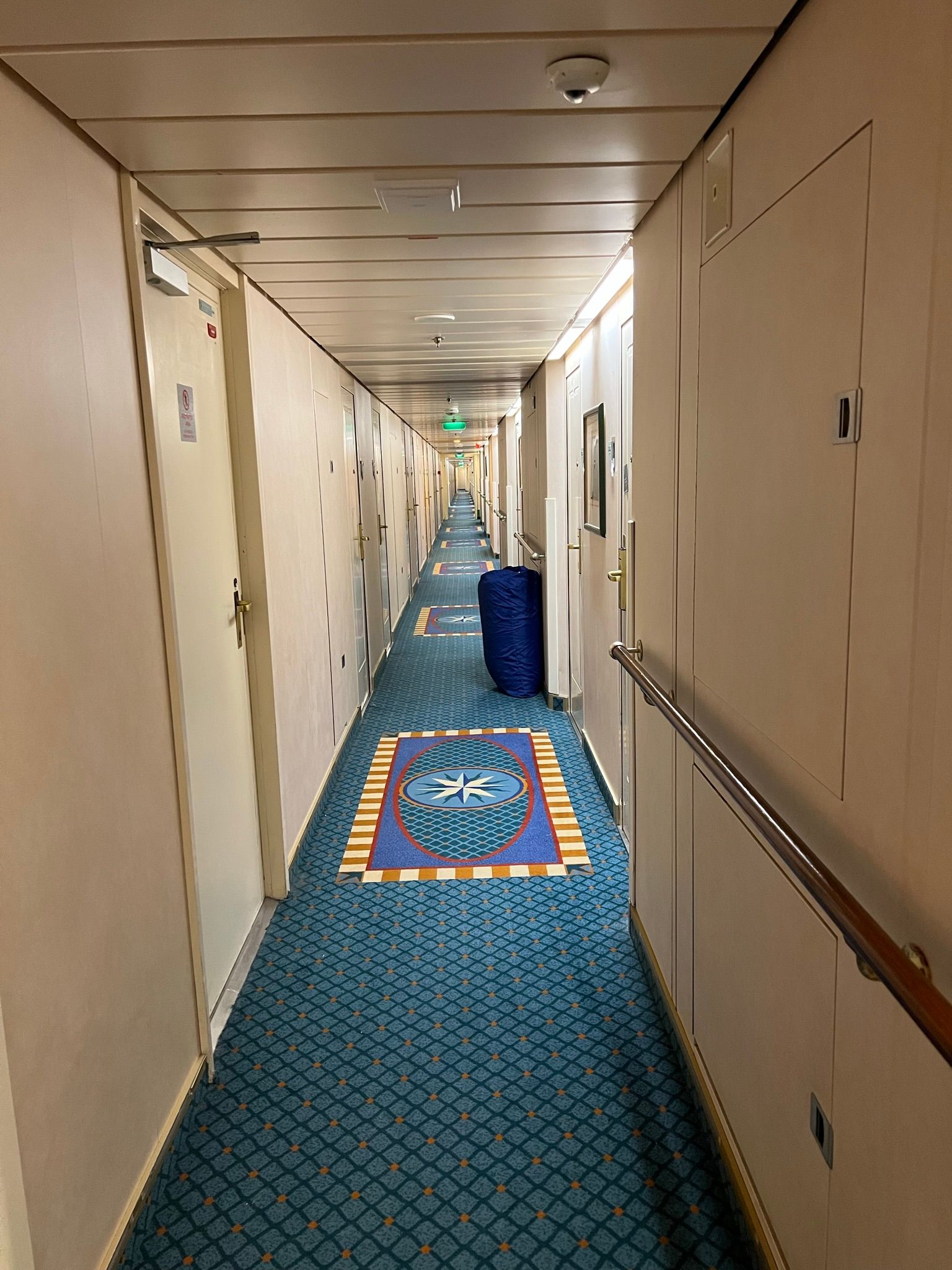 Liner. ”Vision of the seas”, what are the cabins here.