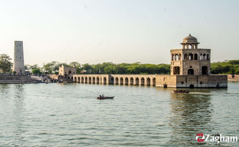17th Century - The Deer Tower (Hiran Minar)
