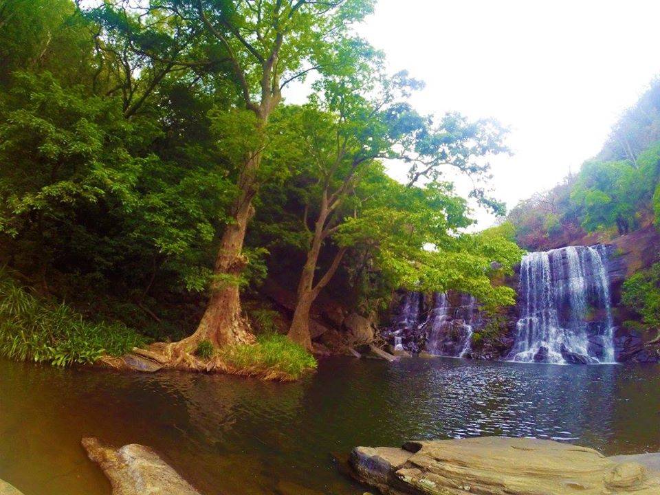 Sera falls is a very beautiful river that flows among the forests of the Dumbara Forest.
