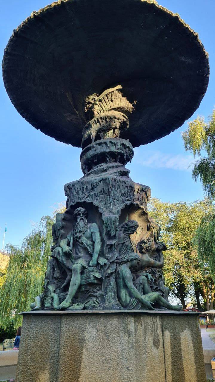 A water fountain in the King´s Garden in Stockholm