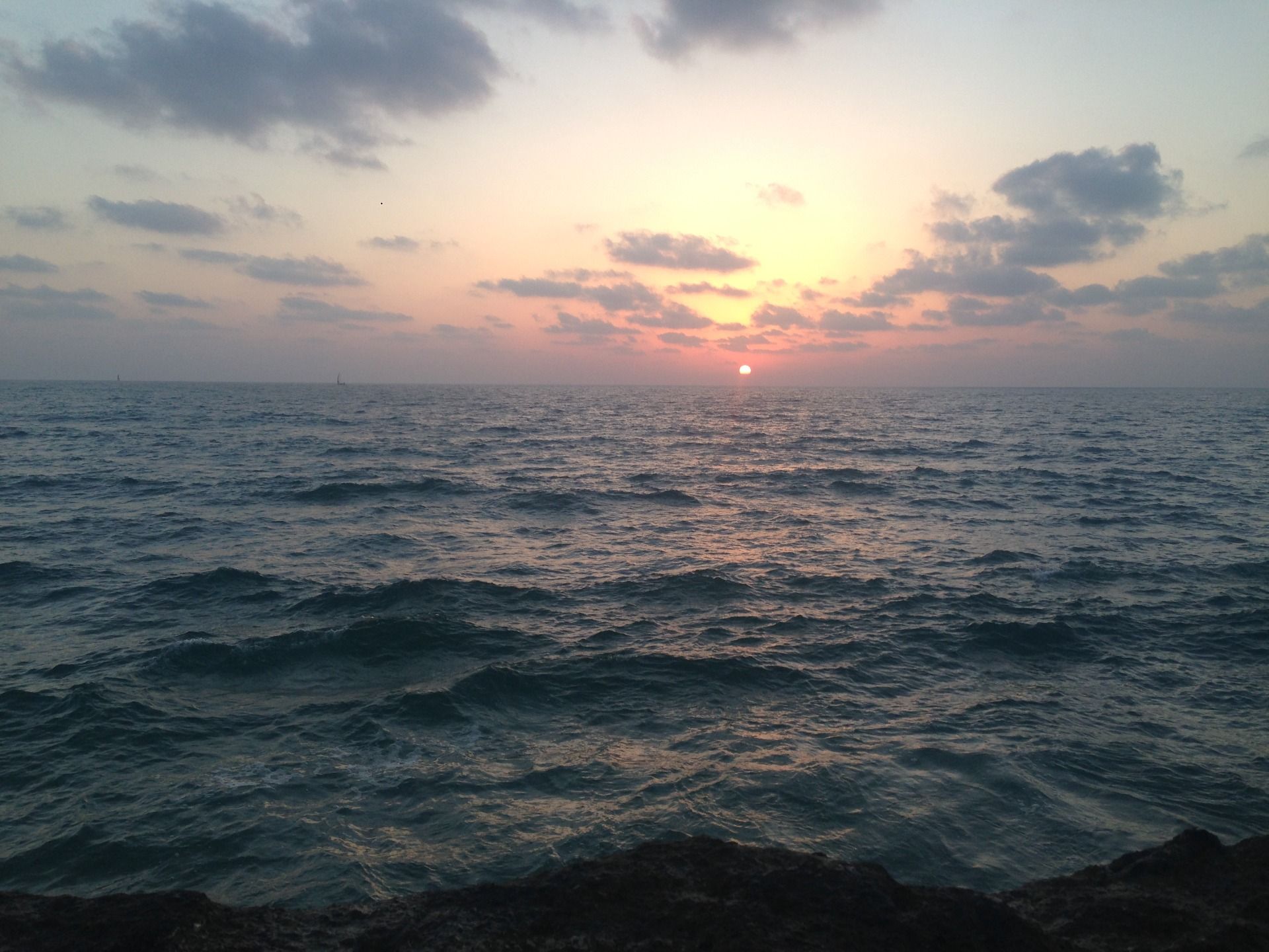 🥦Mizuo´s Travel Blog🥦No.14 - 1/3 - Tel Aviv beach, Israel. 2015