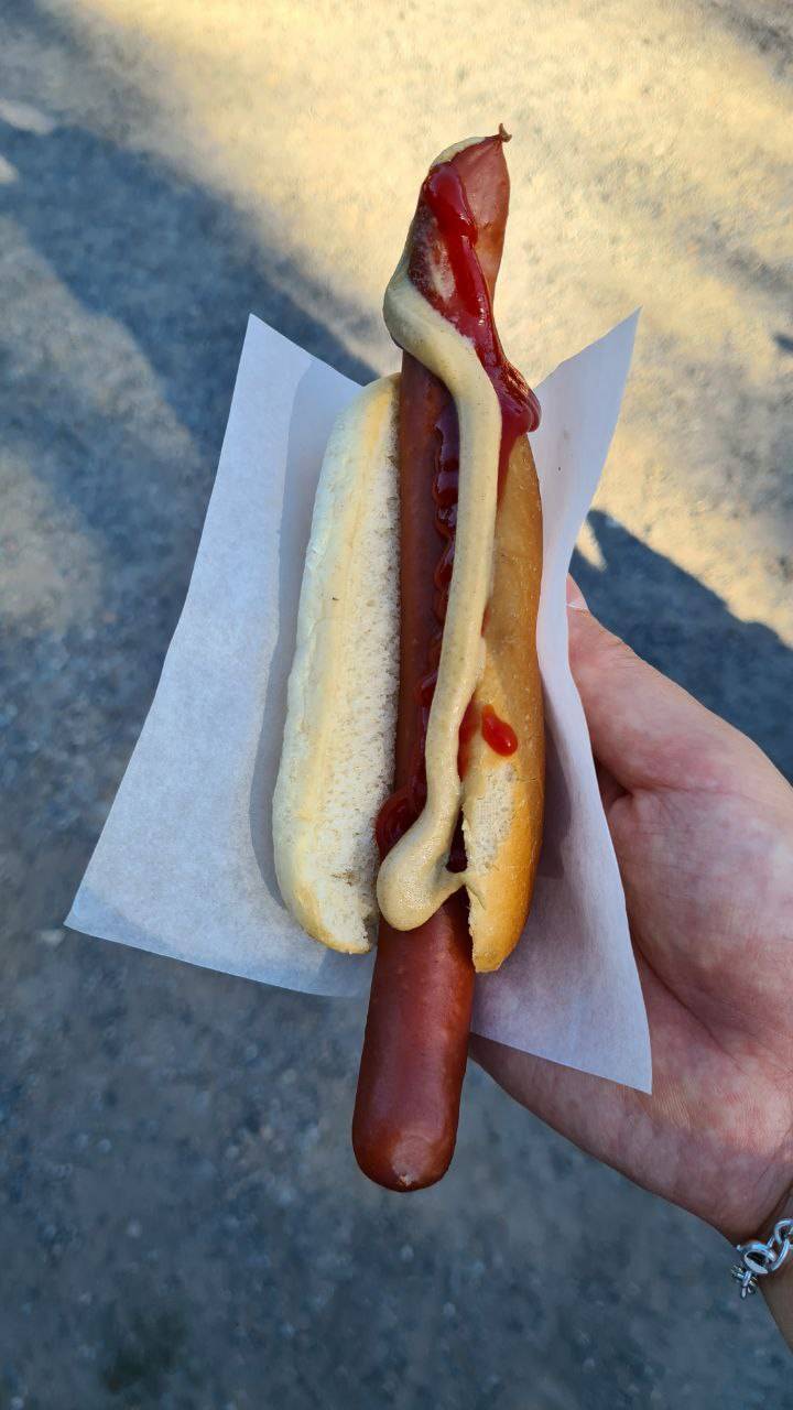 I got hungry! So, I had this hotdog to quench hunger! LOL!