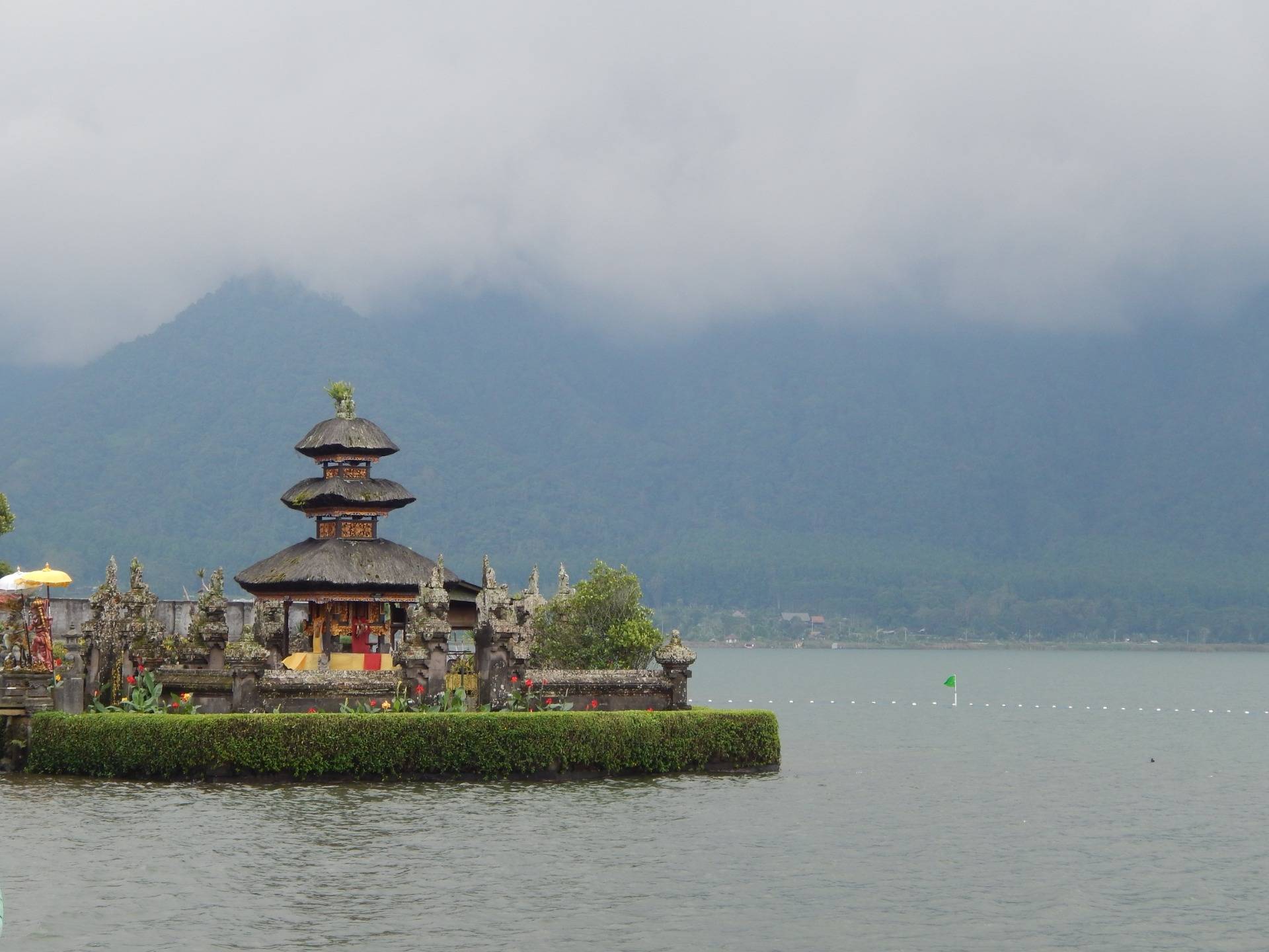 Pura Ulun Danu Bratan - Bali's Lake Temple