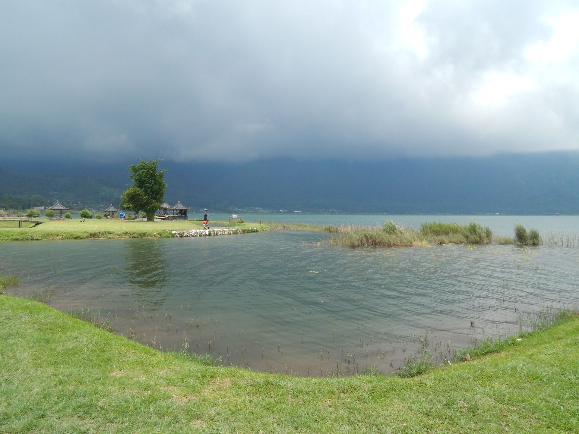 Scary clouds over the Lake Batur. Those bad flying boys made us took the wayback to Ubud faster then we wanted to not get in the rain while on the motorbike.
