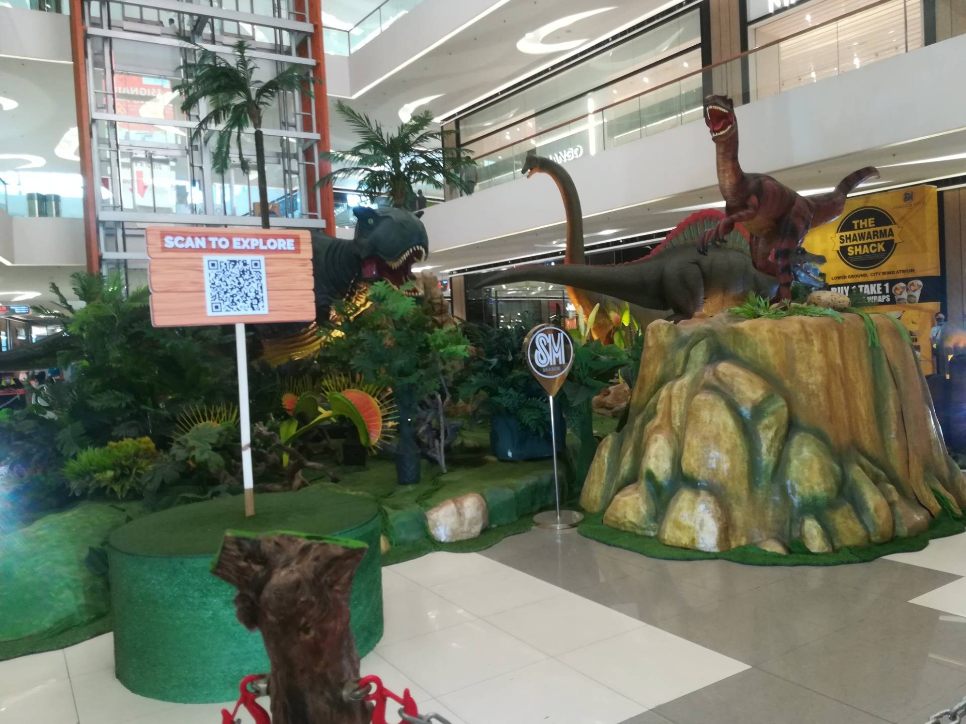 DINOSAURS in the MALL