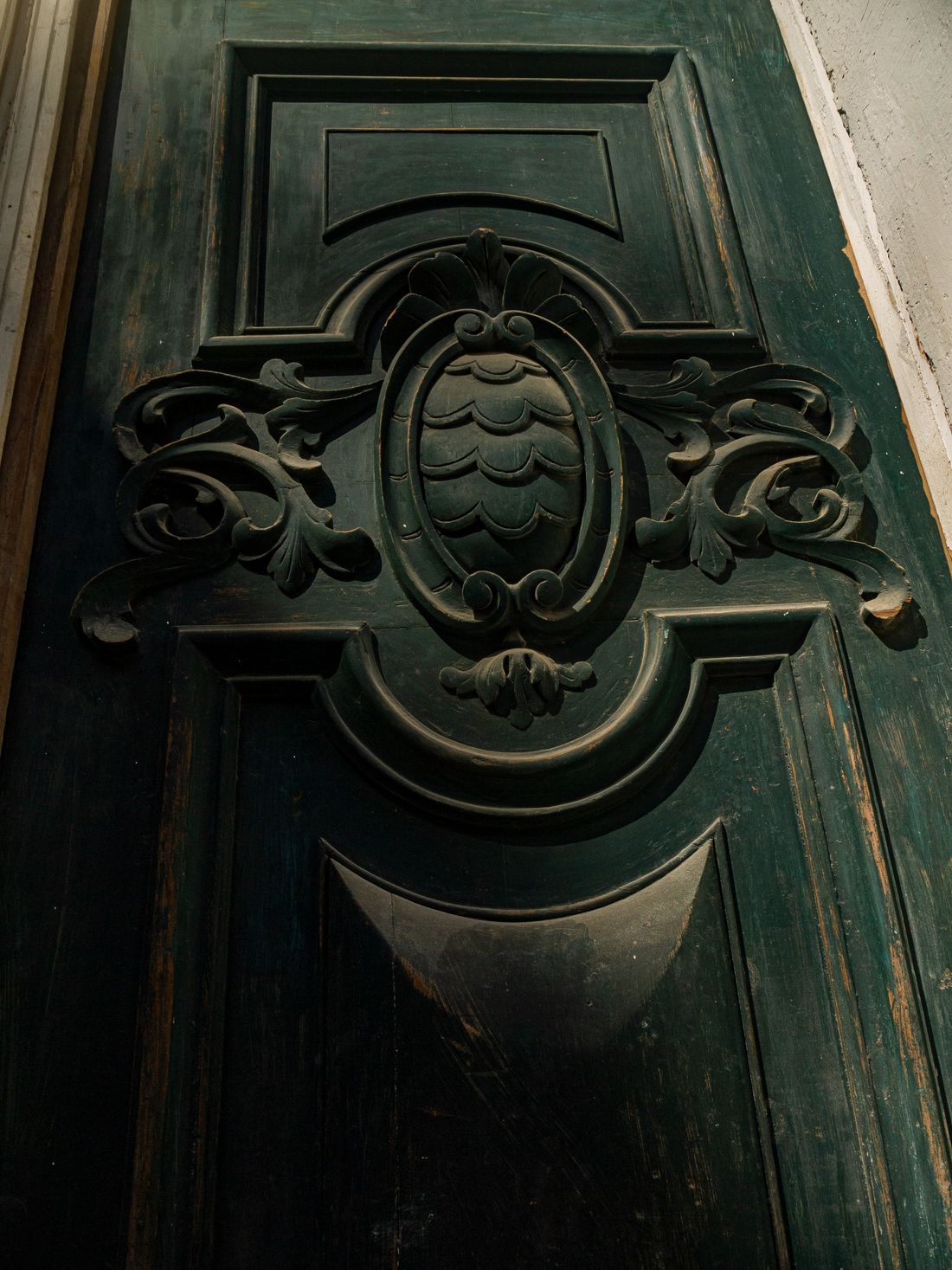 Something quite simple can utterly fascinate me, but this wood reminded me of the skin of someone who has lived a long, full life.