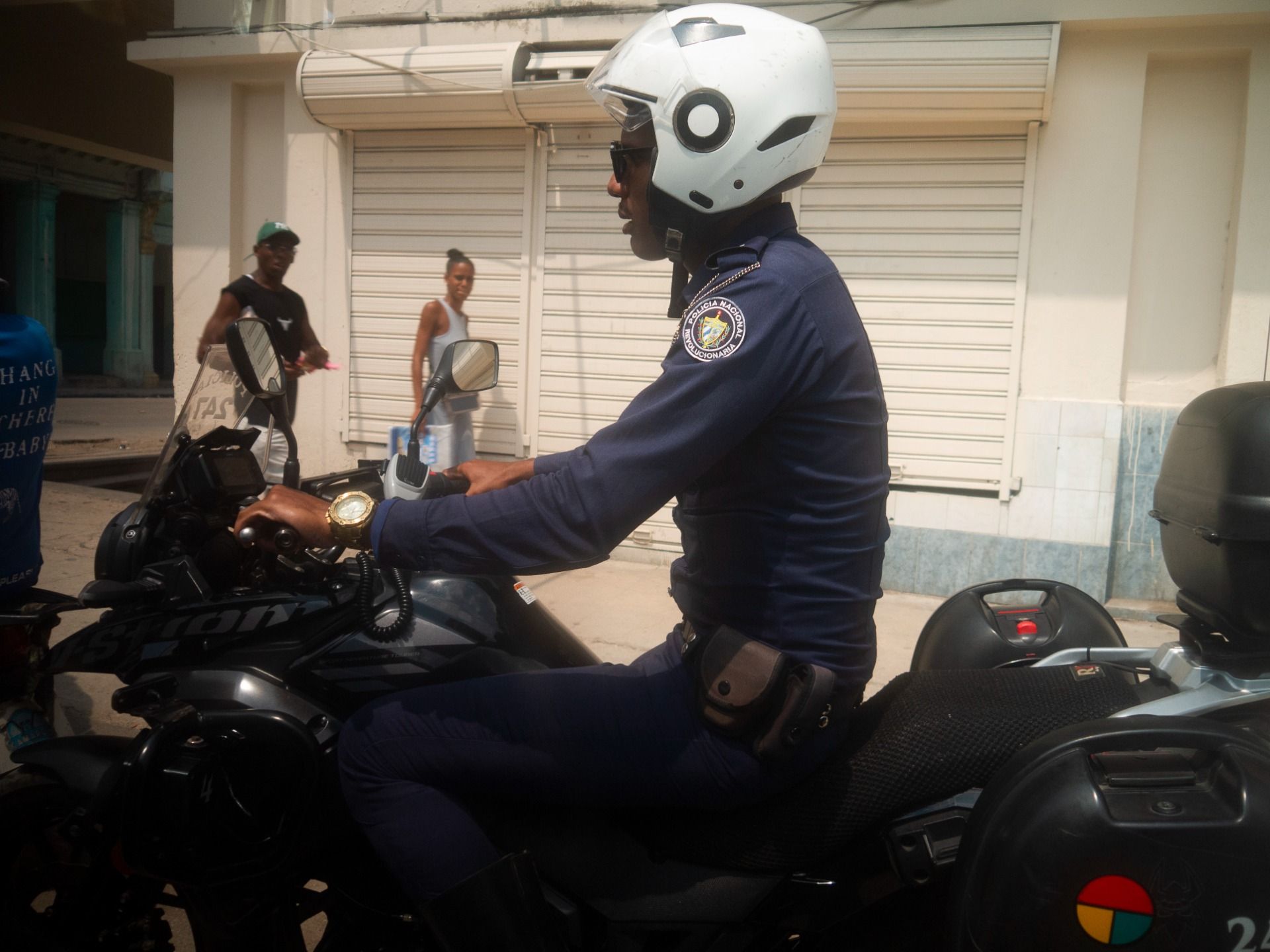 Oh... I snapped this just after hopping into a taxi out of Old Havana, heading towards the Playa municipality, and through a car window.