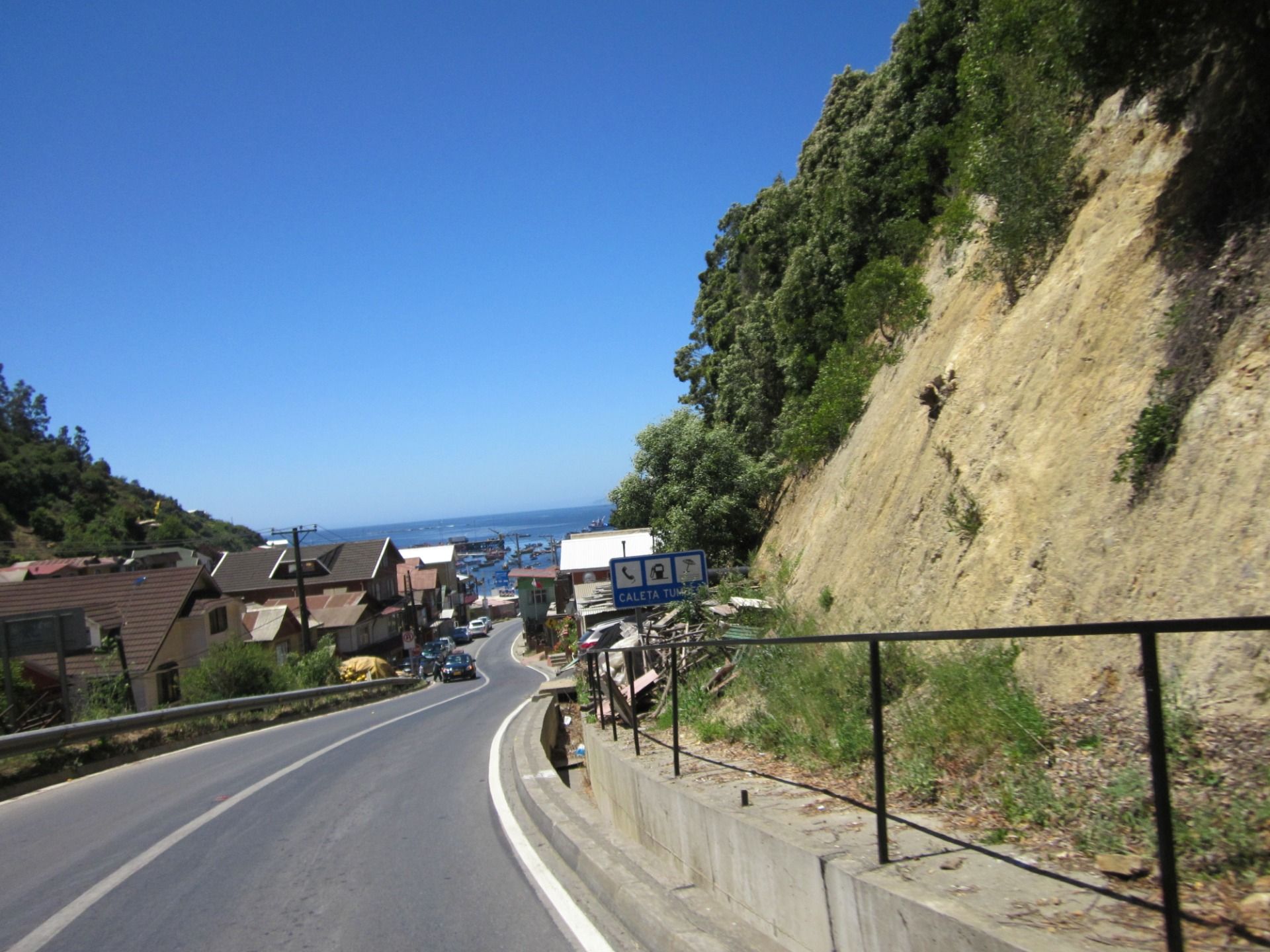Entrance to the bay