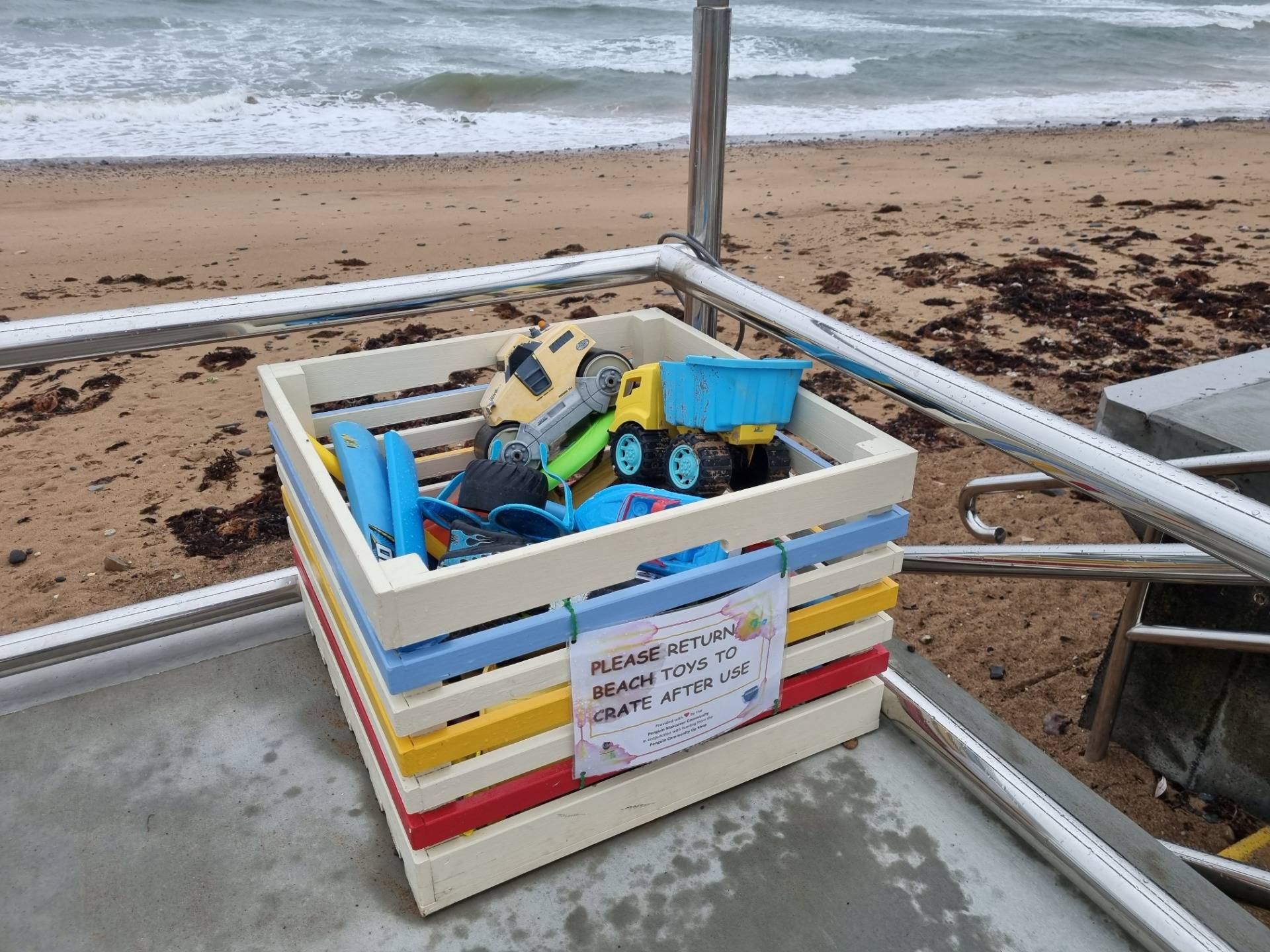 How cool: free loan beach toys. ”Please return after use,” was all that was asked.