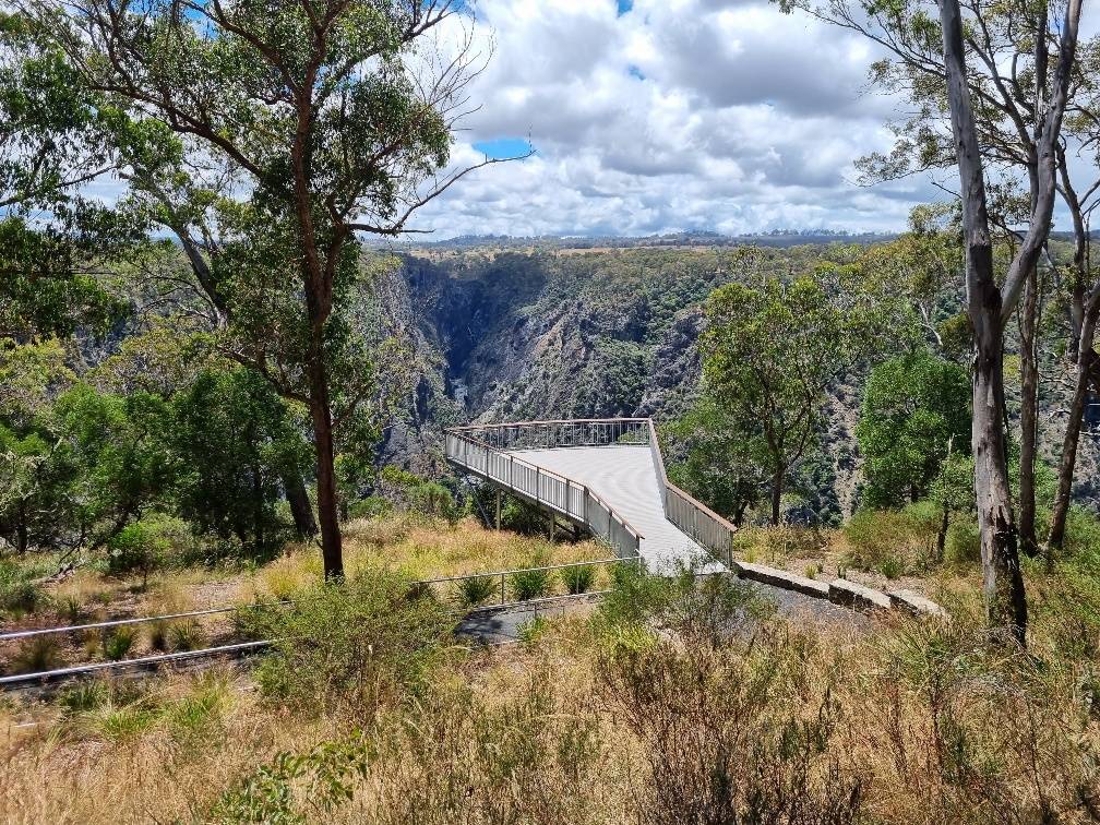 This great platform had the best views of the Gorge and small waterfalls due to lack of recent rain but we were keen to explore some well marked walking trail along the ridge.
