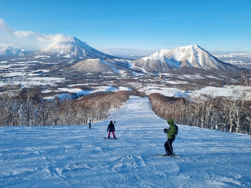 Skiing East Mountain, Rusutsu, Japan.