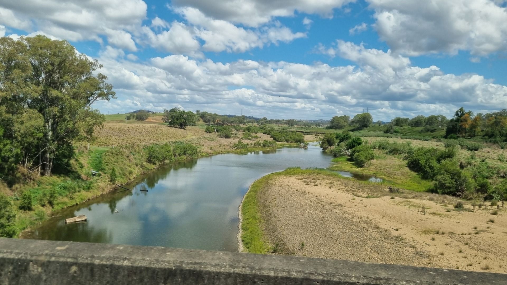 I really enjoyed the three hour drive north west through the South Bernett region of Southern Queensland. We had not been this way for a while, it was probably a couple of years ago when we first got our first parkrun in this area. This trip was to collect another one and visit some new places. As we crossed this river I was surprised to see it was the Brisbane river I had no idea it weaves its way this far out.