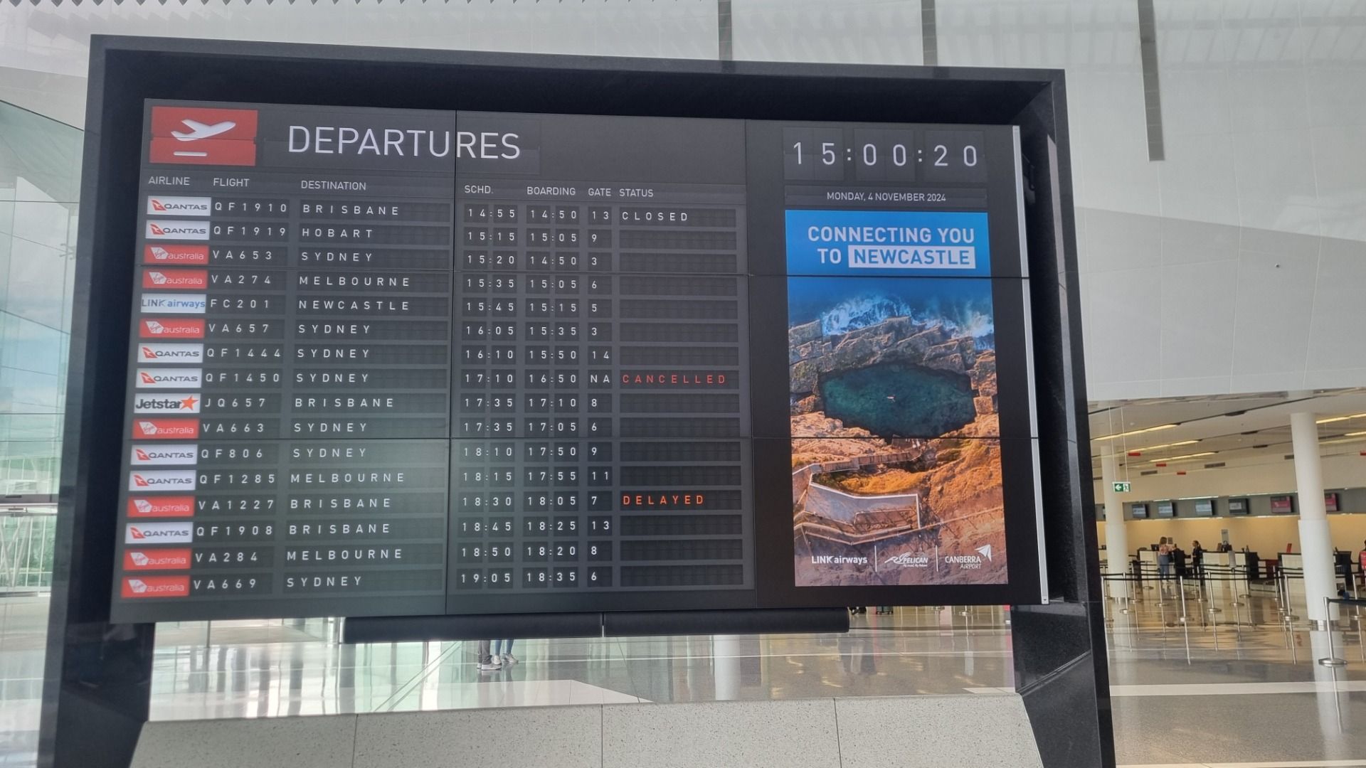 A digital version of the old ticking and clicking flight board.