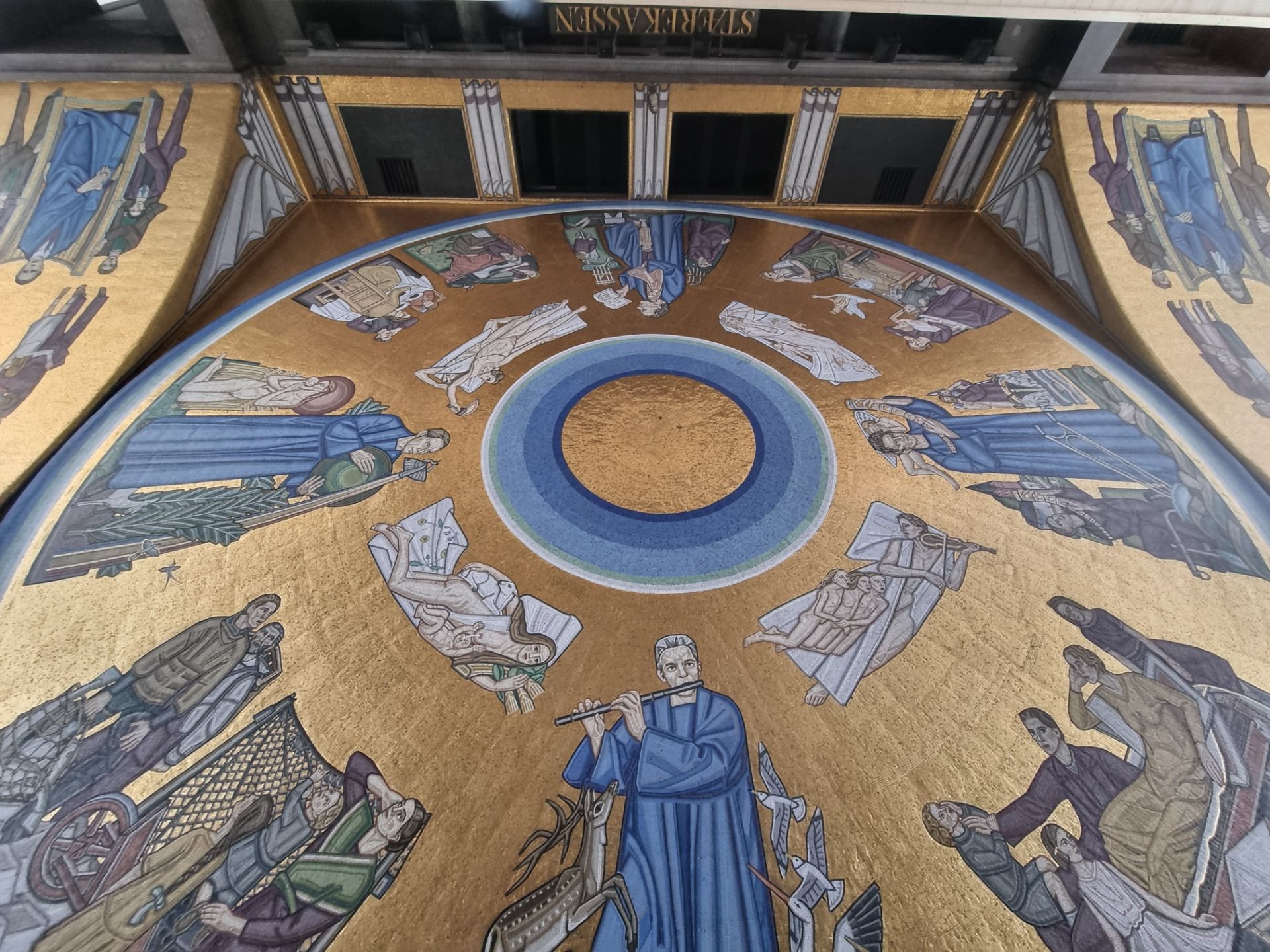 A walkway out side the Copenhagen Royal theatre. We were following a walking guide on a local tourist map which took us to many interesting places.