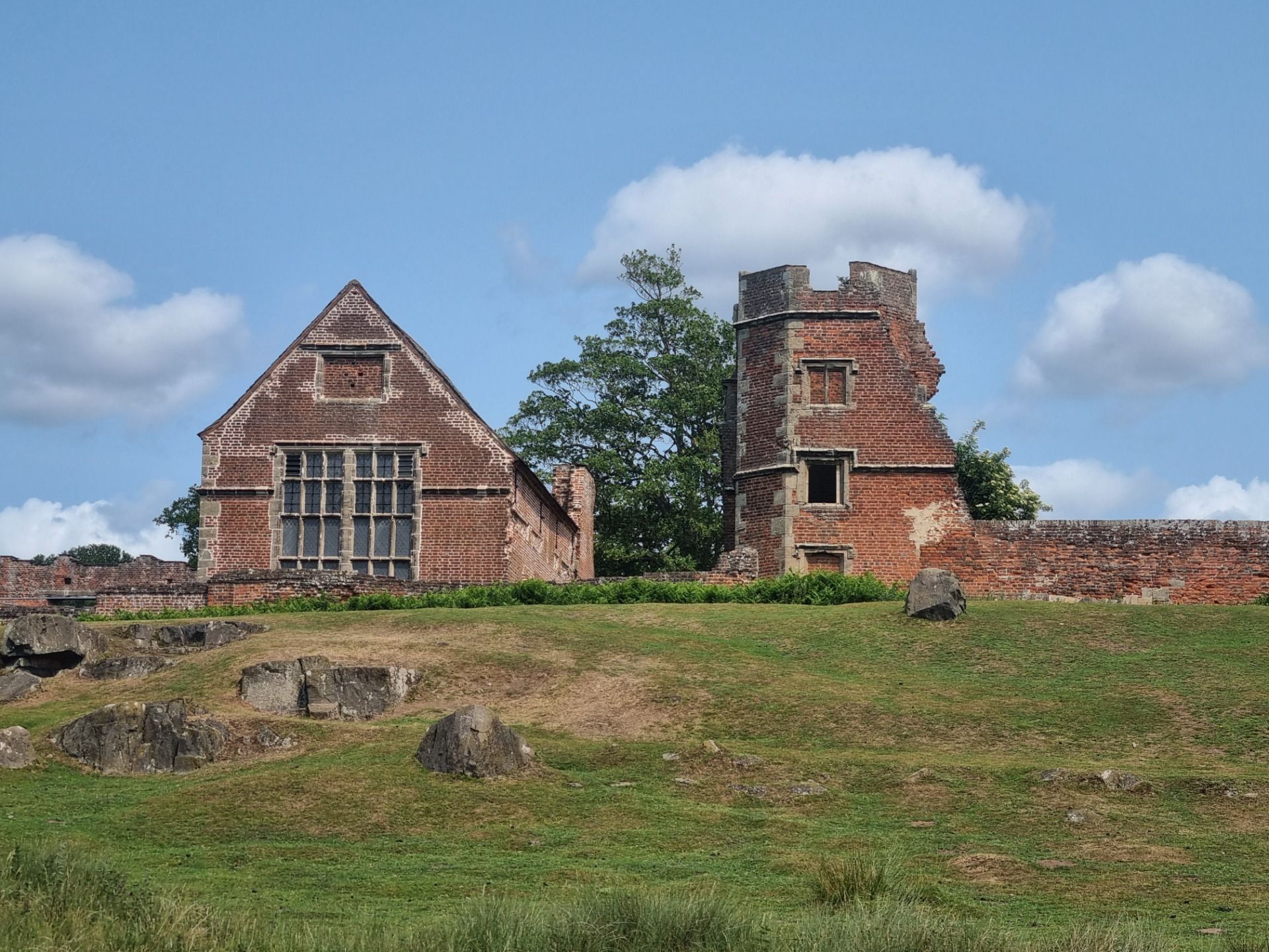 Bradgate house was apparently Lady Jane Grey’s birth place and where she spent her early years before becoming Leicester’s 9 day Queen. A pretty sad story to be named the successor in King Edwards will but then to be over powered by the old king’s half sister and then executed for religious affiliation reasons.