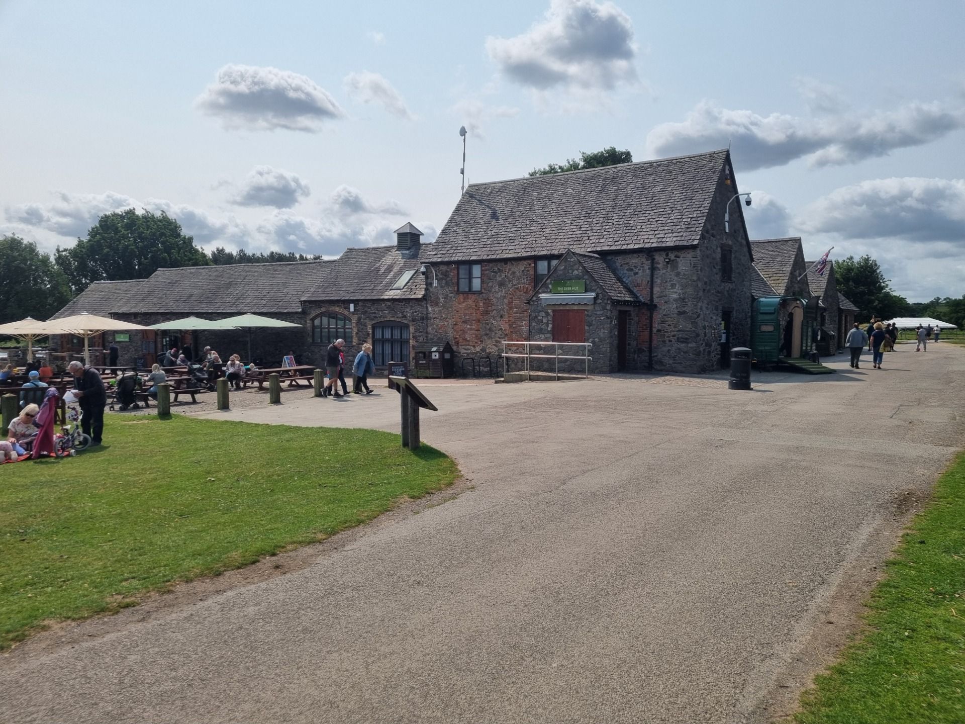 There was a cafe and toilets within the park but we ate in afterwards in the nearby village.