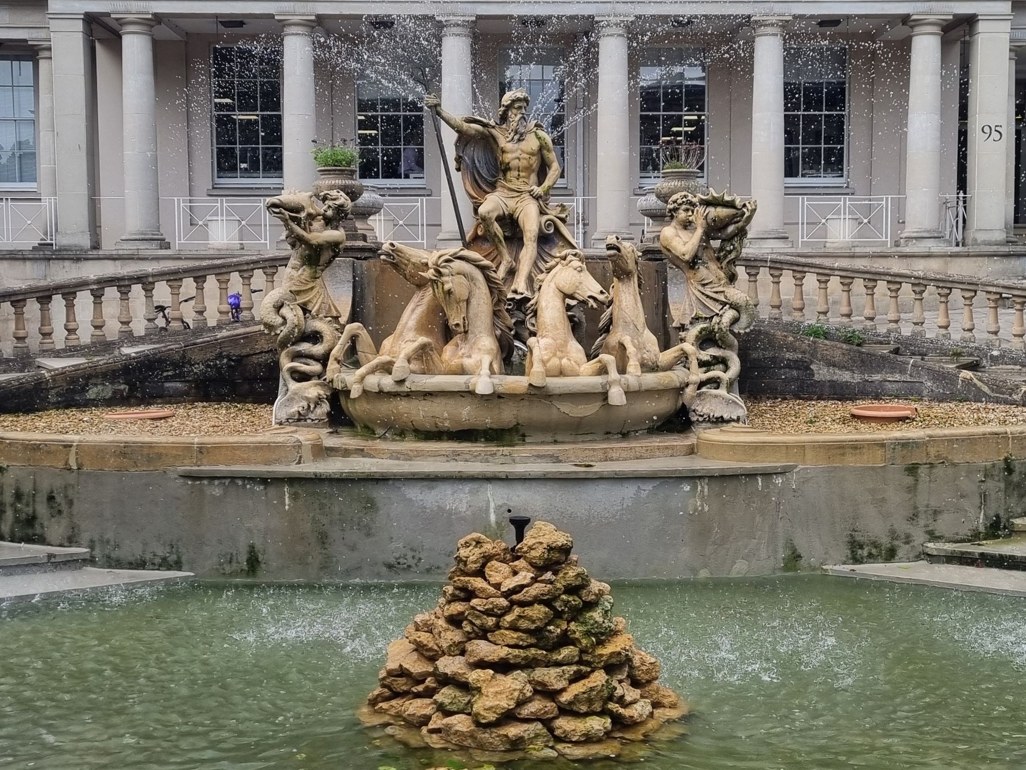 Cheltenham sounds pretty posh and the Neptune fountain made it look like it was pretty posh too. Maybe posh in an old sort of way, the fountain reminded me of the Trevi fountain in Rome but not as grand or big. I think Cheltenham was famous for a mineral water spring and as a day spa for the rich and famous. Unfortunately there was not time or budget for any pampering today for us, we were just passing through from Bristol to Cheshire and were just looking for some where to get something to eat and have a bit of a walk around. 