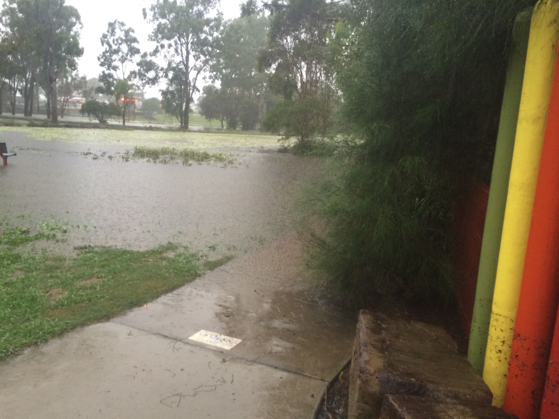 Always check the weather and facebook page before traveling to this parkrun as the course can get flood. It does not happen often but I have seen it close and cancel a couple of times when the river breaks it’s banks. There are a couple of other events nearby but it can be a hassle to change last minute especially if your running late. You can see how high the water level got on the rainbow coloured icy pole sticks.