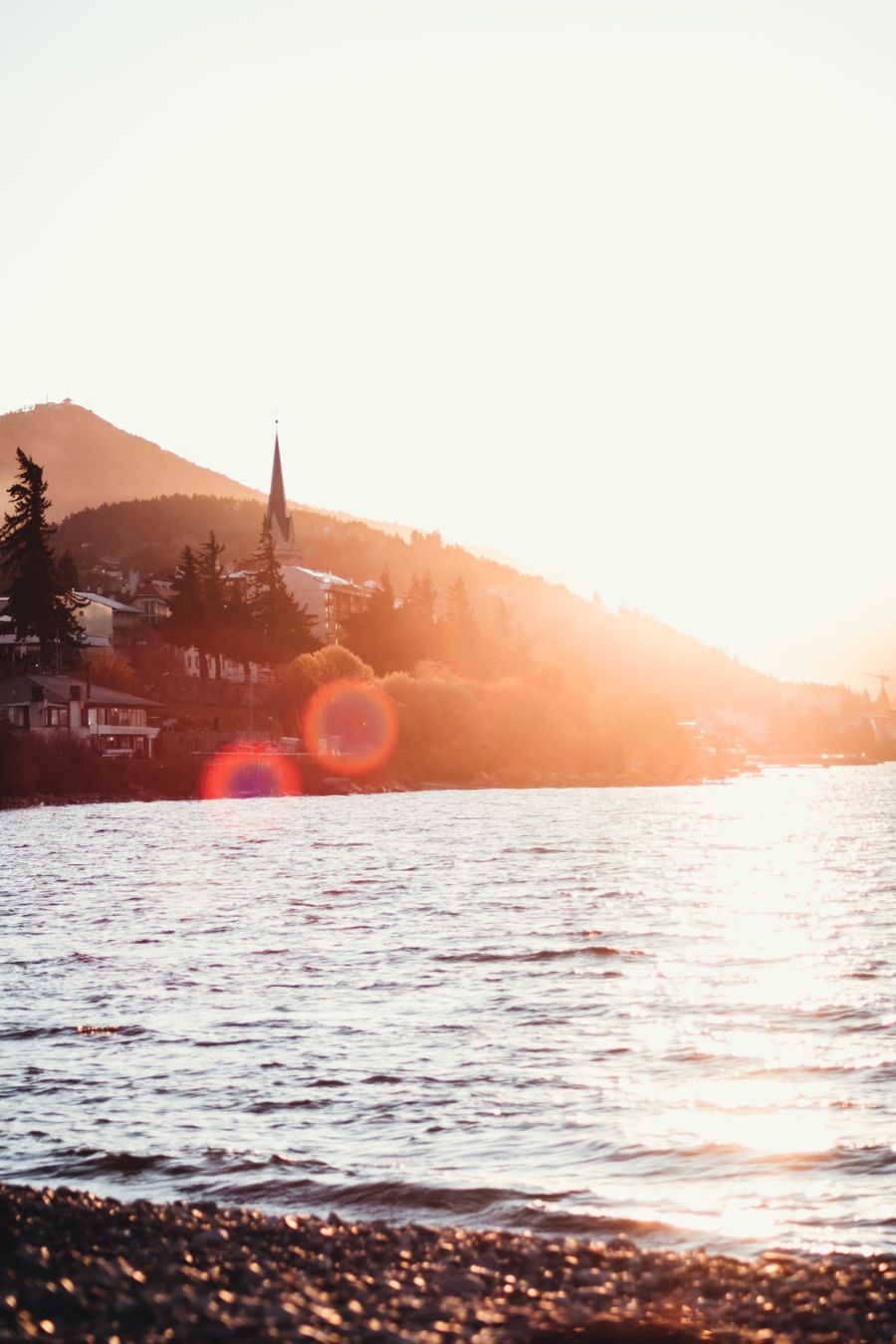 Atardecer en Bariloche desde el lago Nahuel Huapi