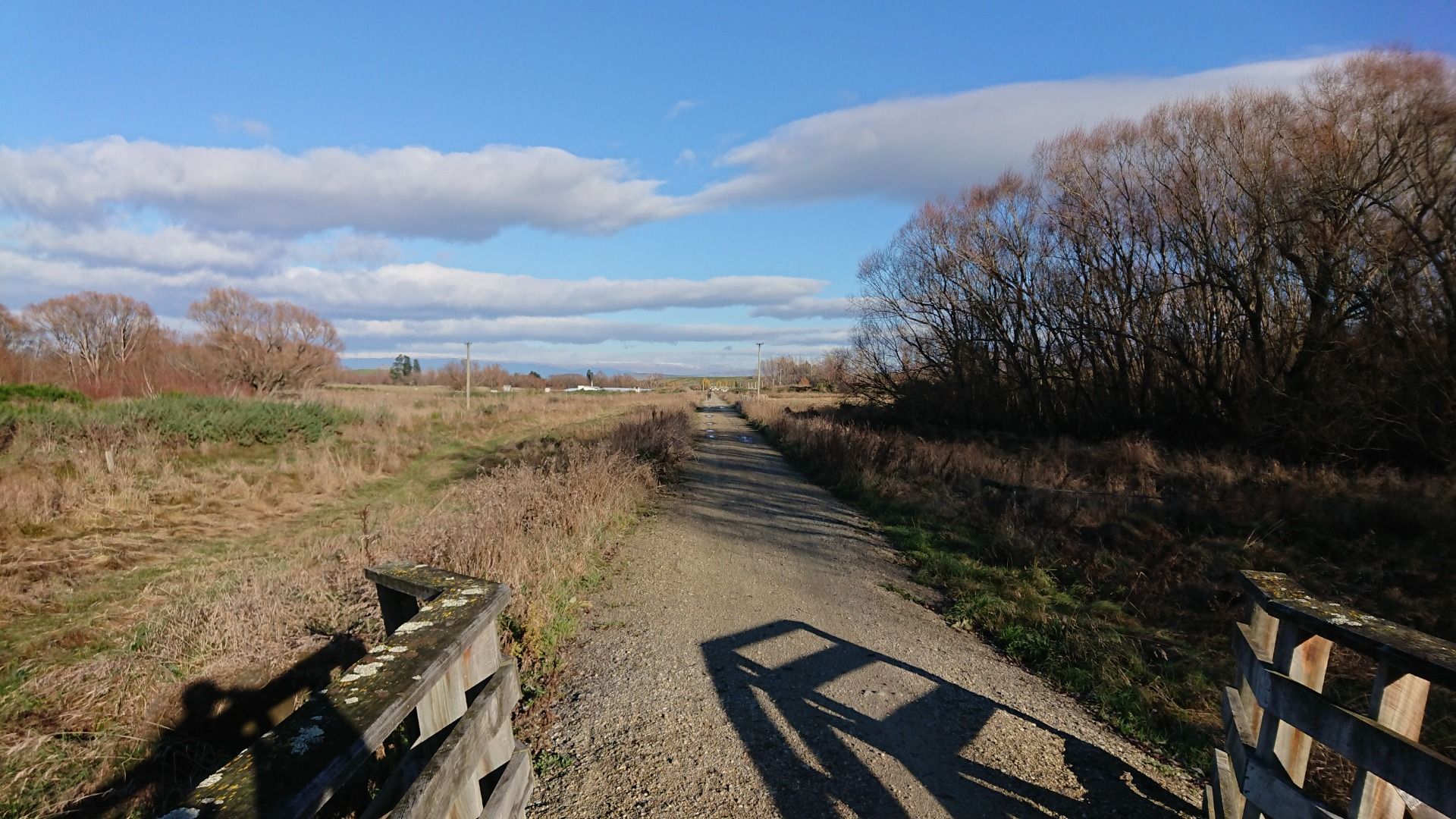 Looking east back towards the highway...