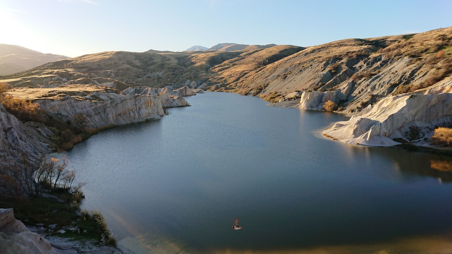 ...and birds fly down below (maybe they are still looking for gold), we can join them...