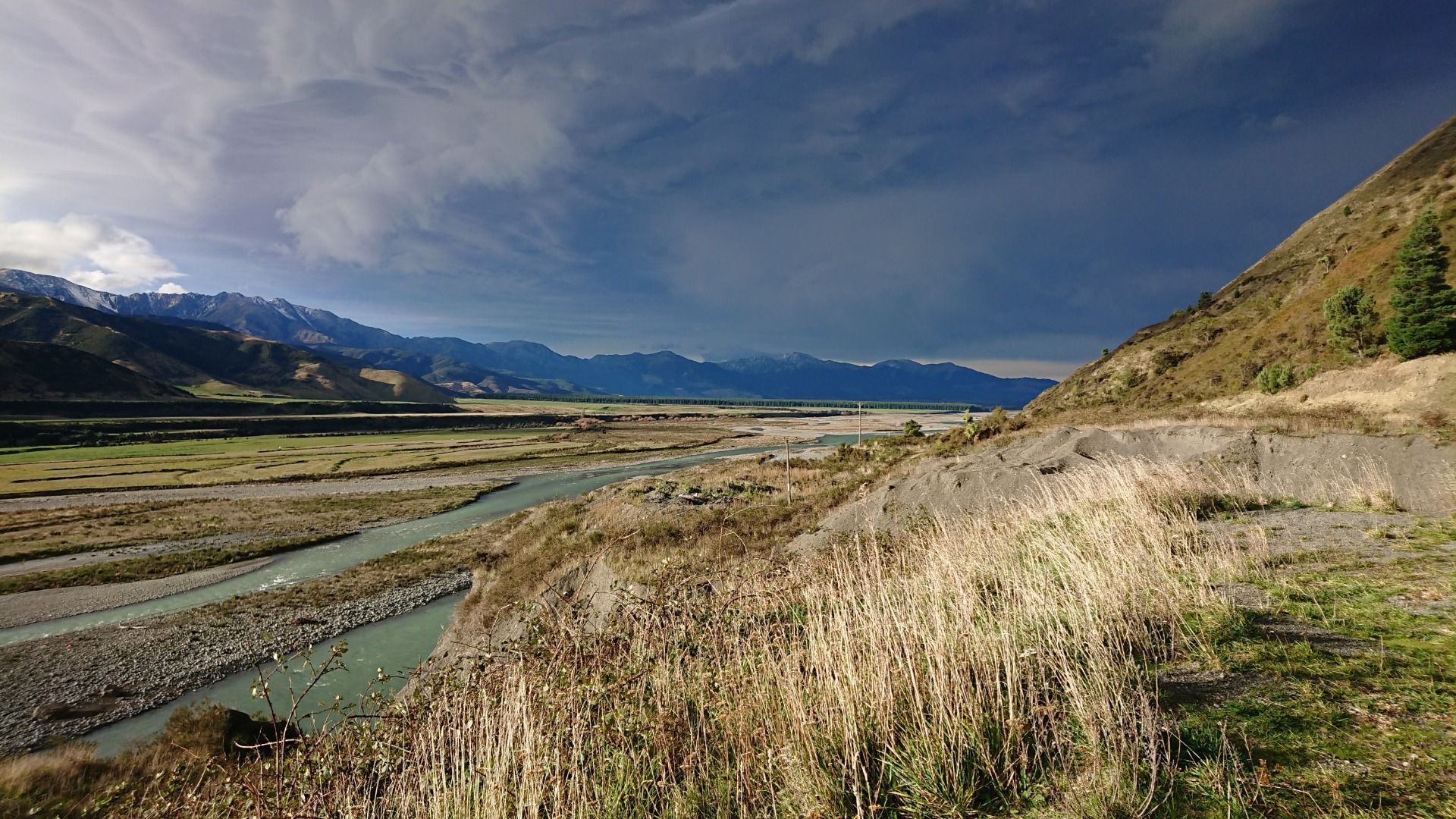 ...as the mountains continue to battle the weather.