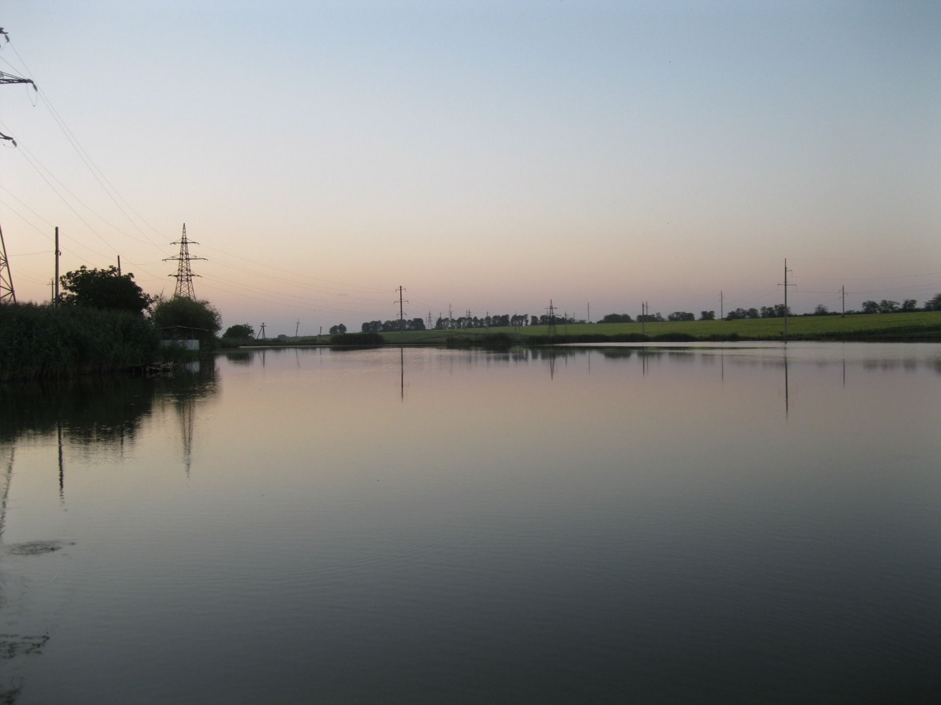 Rest on the shore of a pond