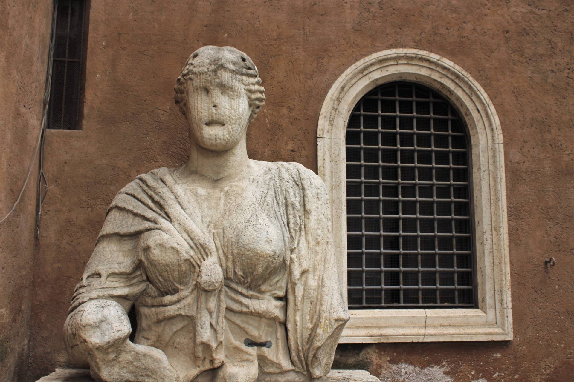My long weekend in Rome no.7 - Talking statues in Rome