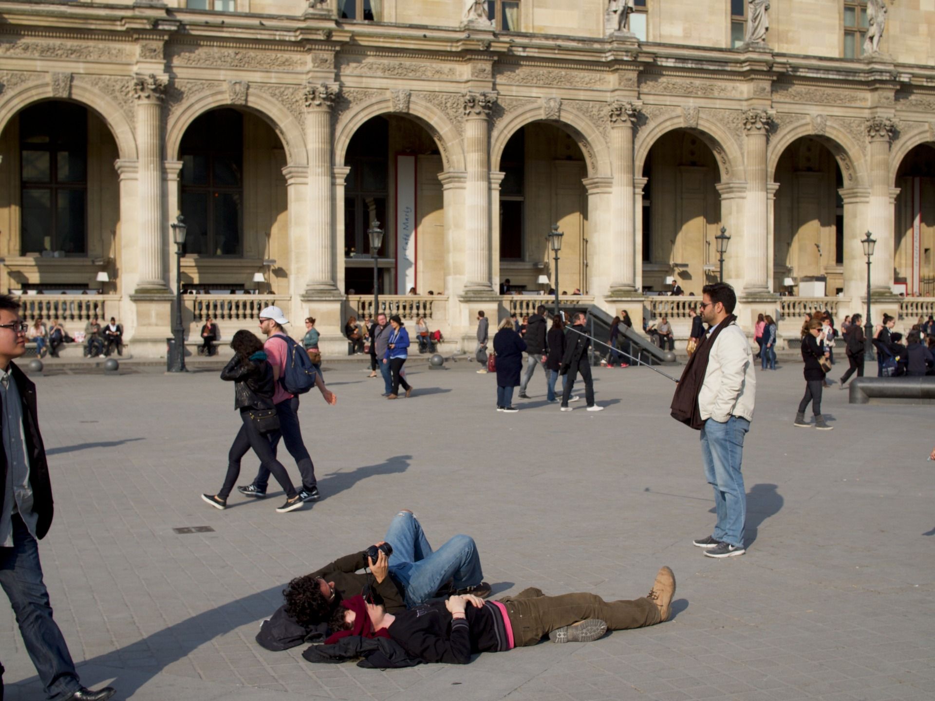 Apple Store Paris - The Louvre