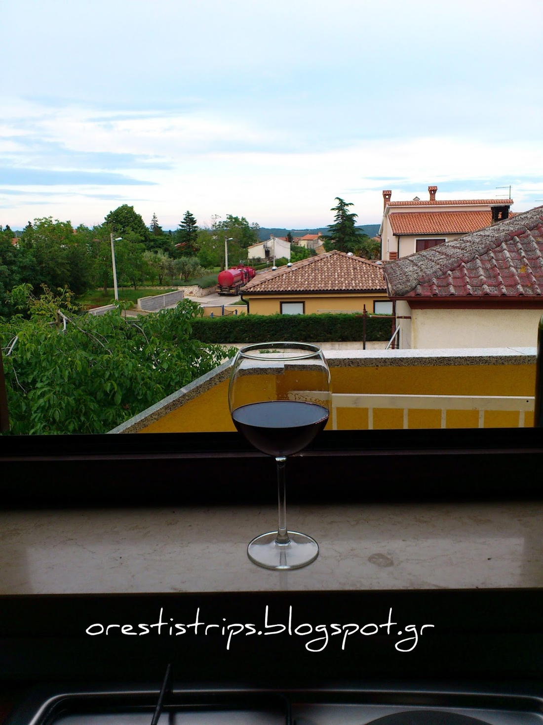 Red wine with a view never hurt anybody