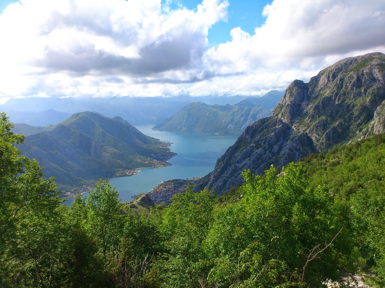 Threatening but dry weather