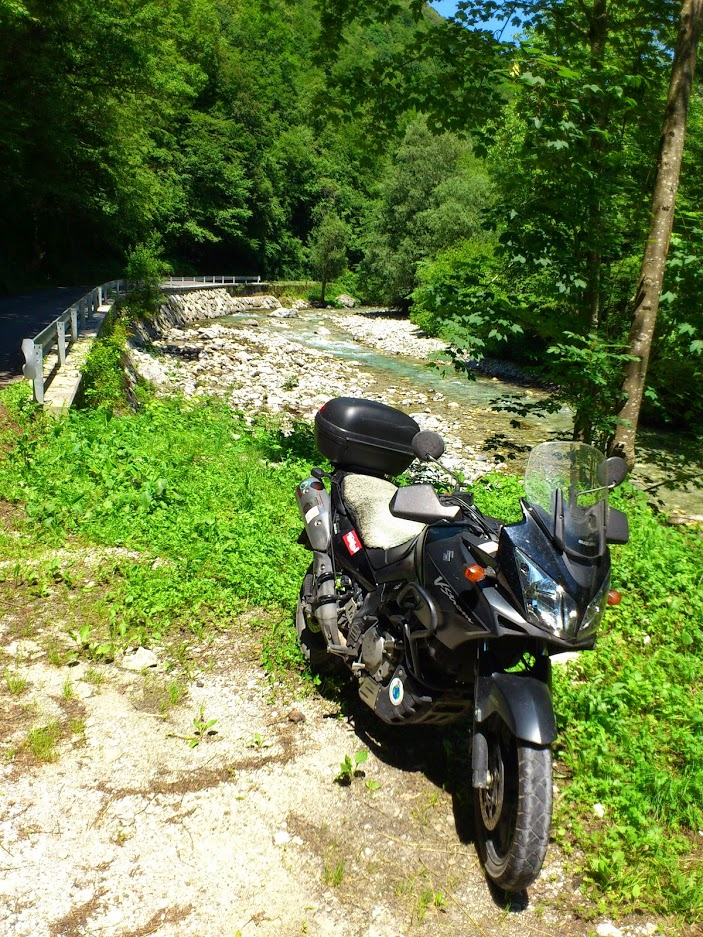 I took a gravel road by the Kneza river. Nice!