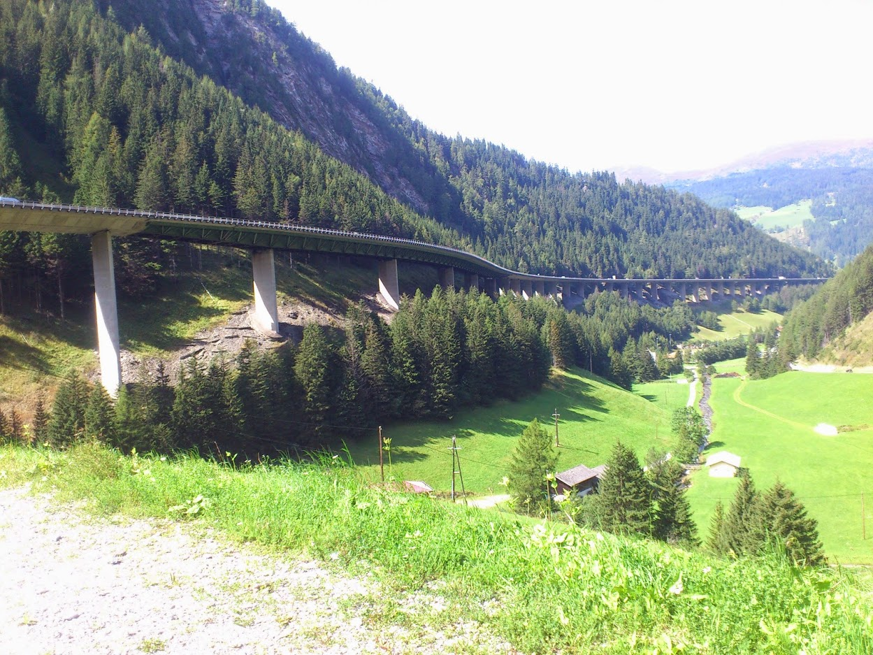 Nice piece of engineering. A13 between Lueg and Brenner.