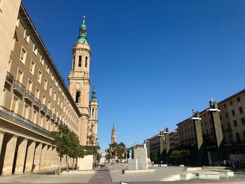 Un paseo por la plaza del Pilar de Zaragoza
