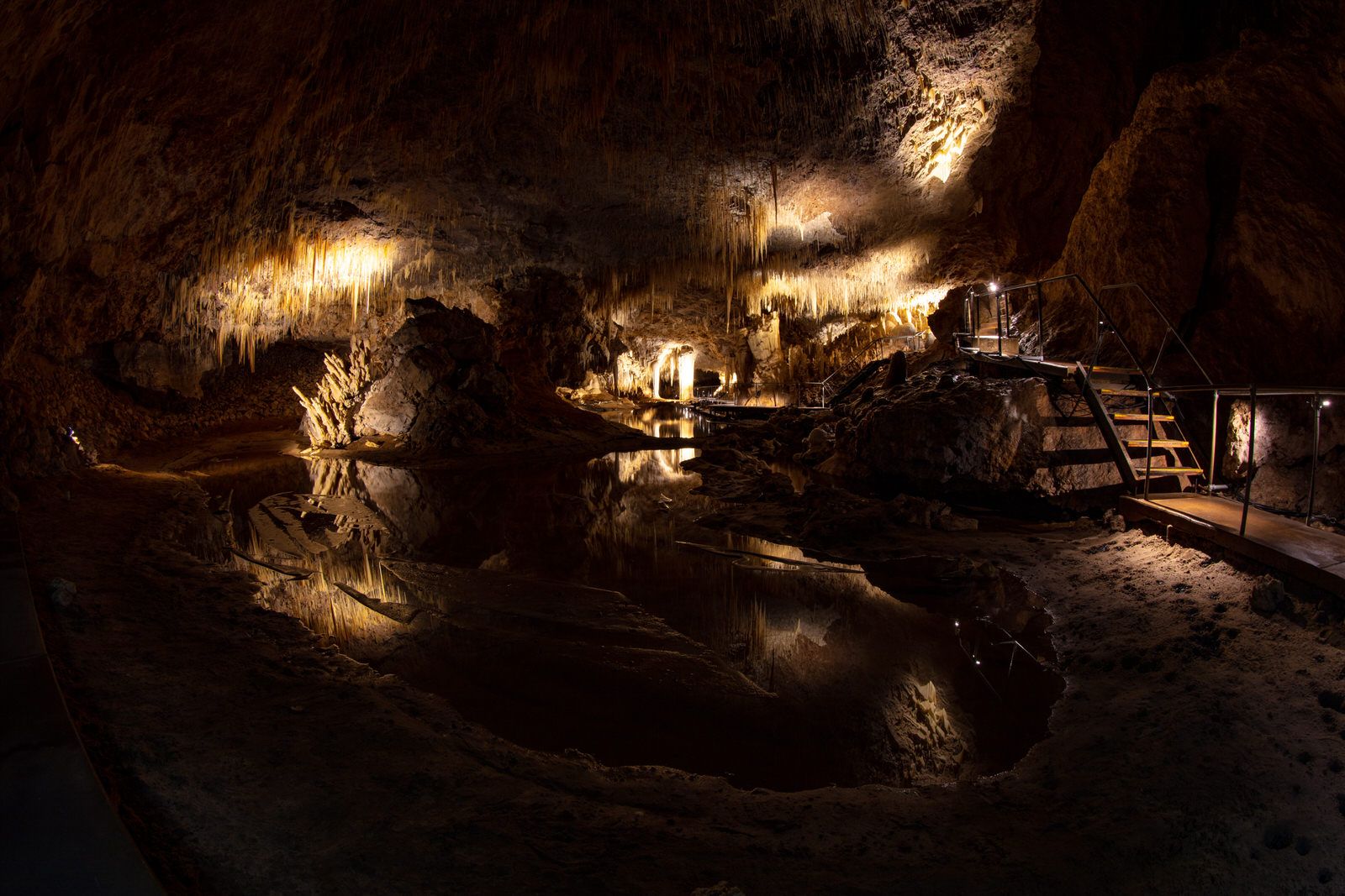 Lake Cave
