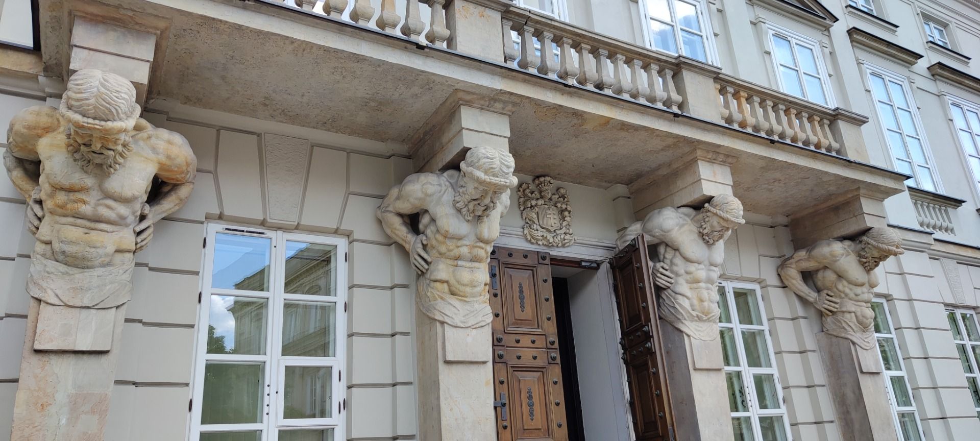 Warsaw capital of Poland. || Warszawa - stolica Polski. [PL-EN] vol 2.
